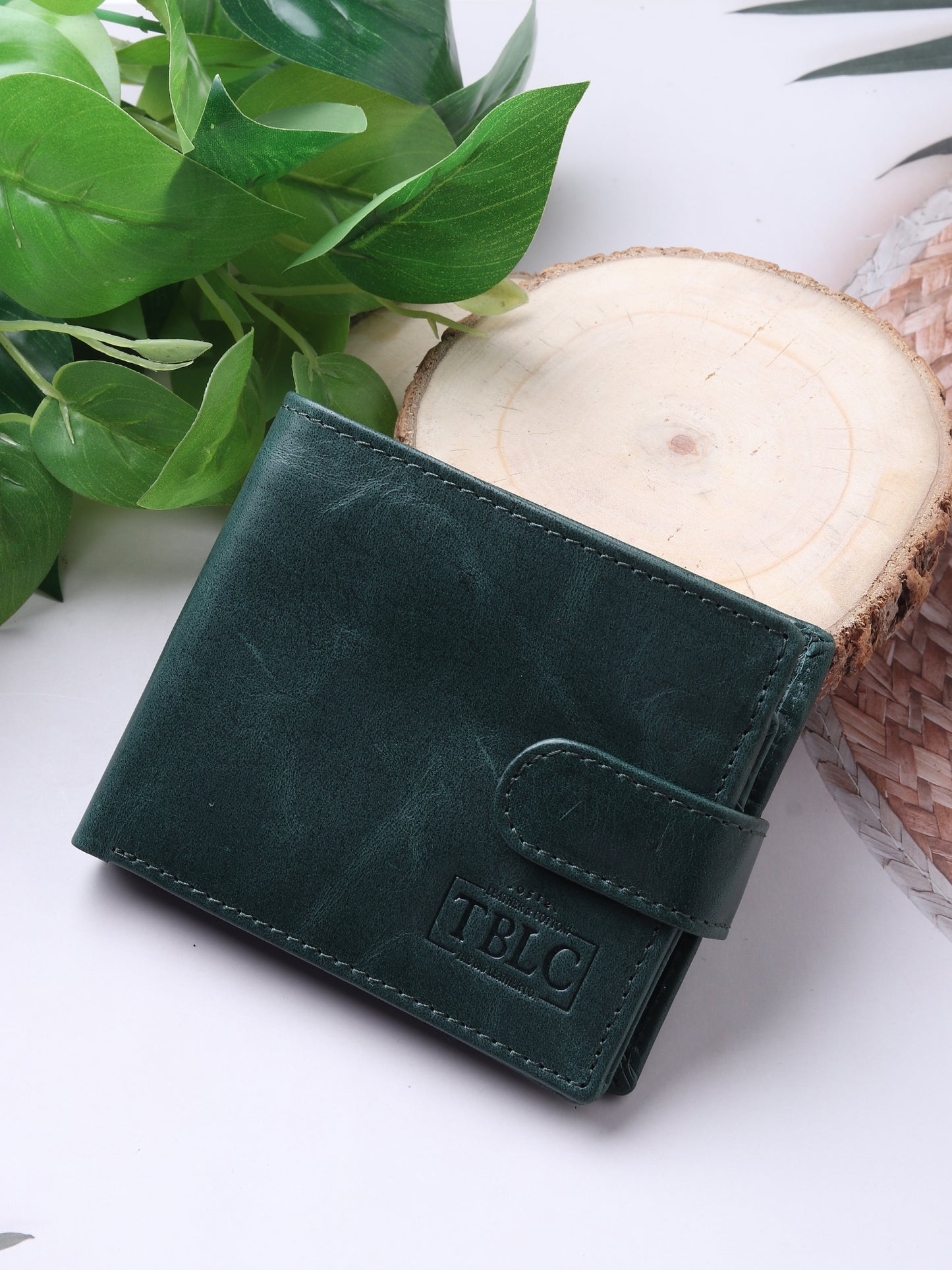 Sleek and Secure: Genuine Leather Wallet for Discerning Gentlemen