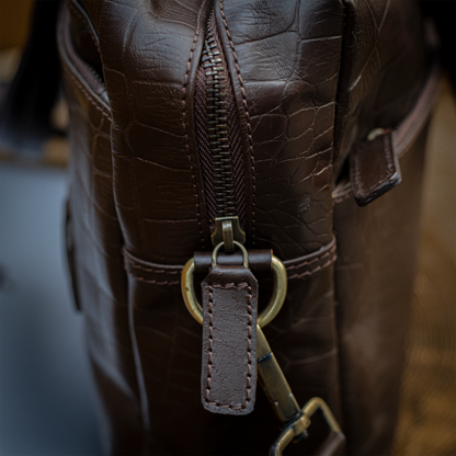 Textured Leather Laptop Briefcase: Rugged Elegance & Functionality