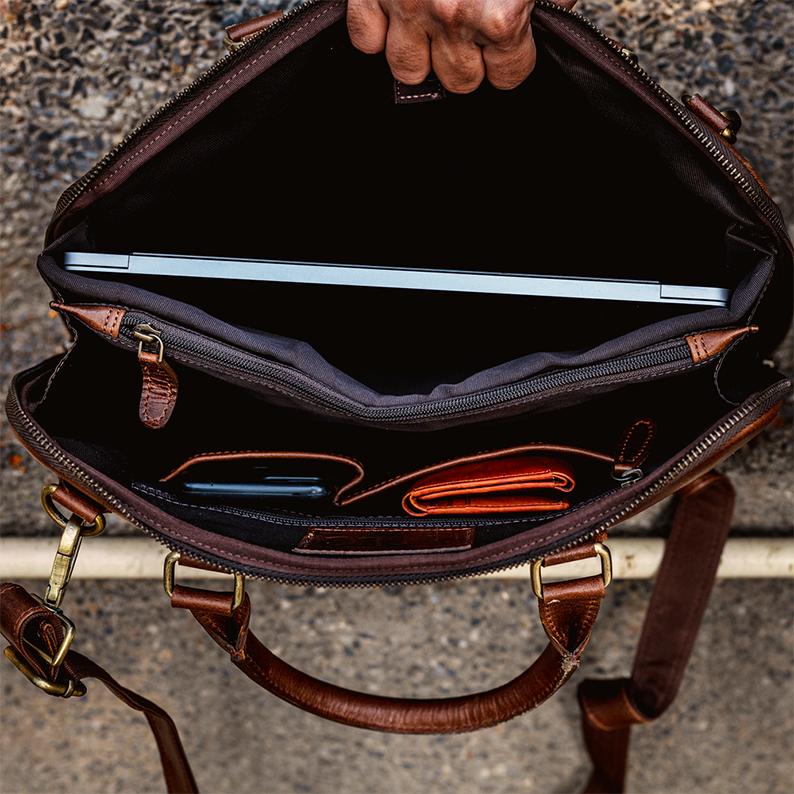 Modern Men's Work Bag - Stylish & Efficient Professional Companion - Image 5