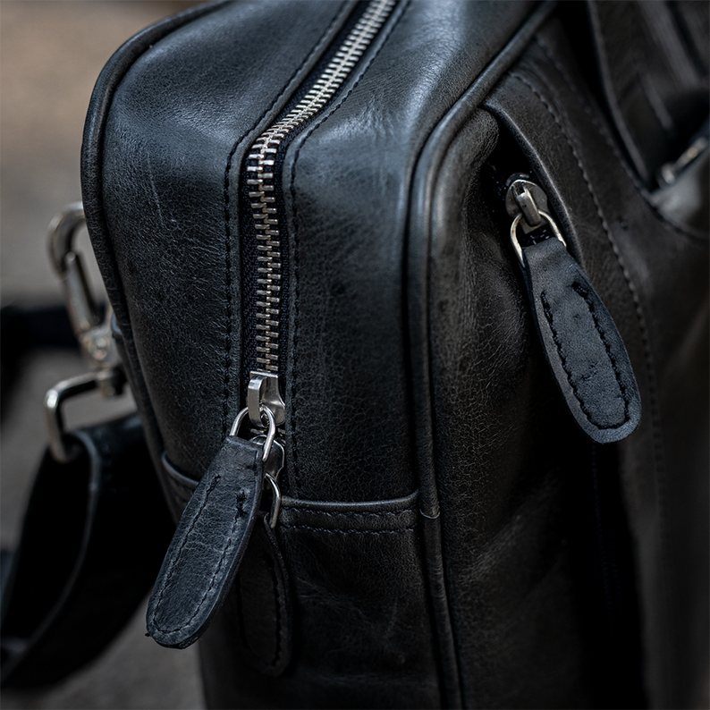 Professional Elegance: Men's Office Handbag - Elevate Your Presence - Image 4
