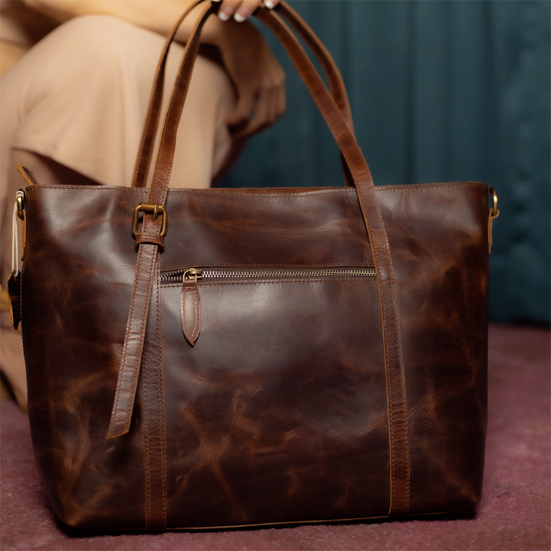 Explore Opulence: Elevate Your Grace with Our Women's Long Satchel Shoulder Purse - Image 2