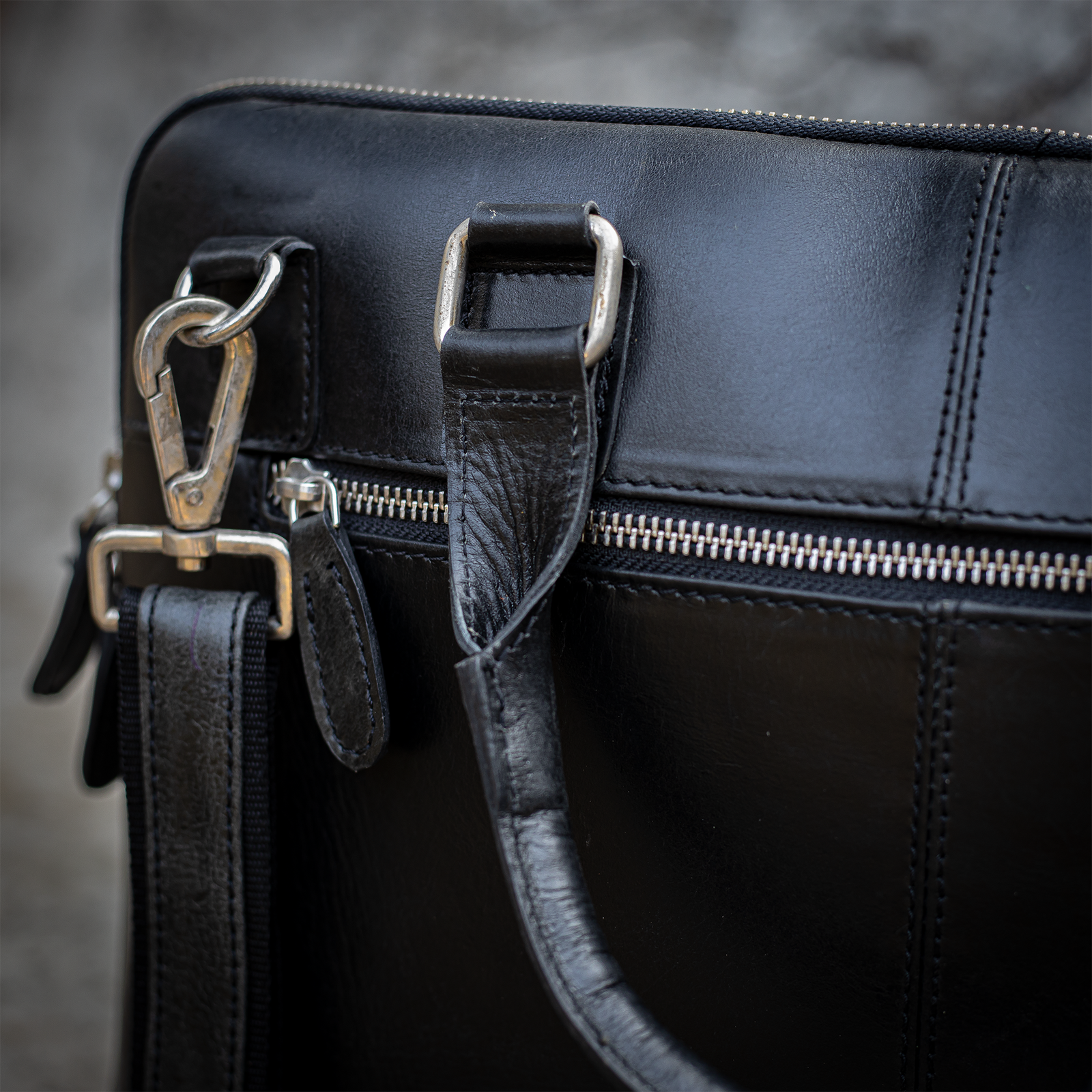 Modern Men's Work Bag - Stylish & Efficient Professional Companion - Image 7