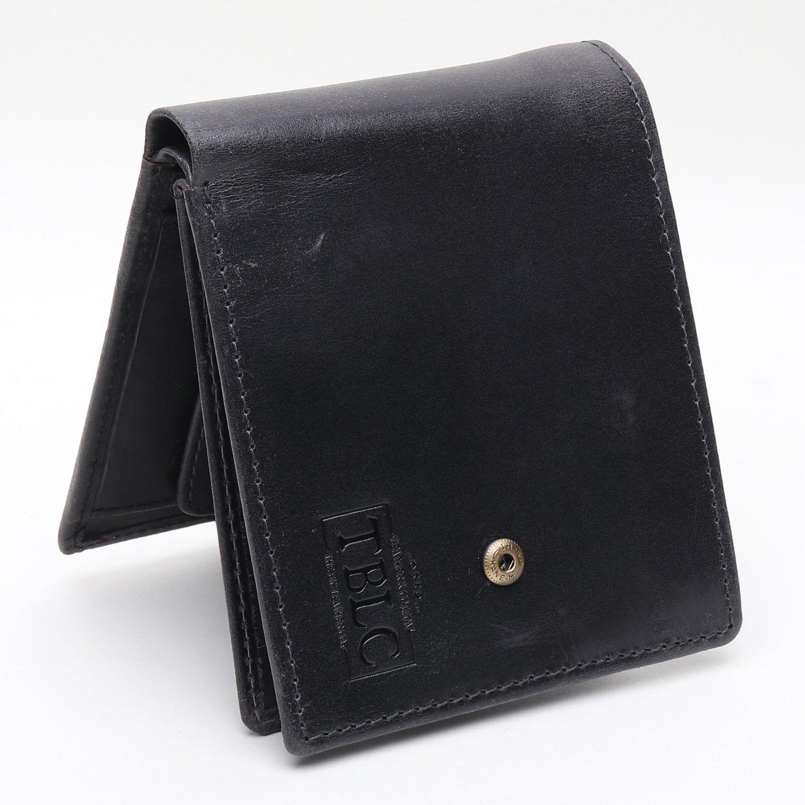 Sleek and Secure: Genuine Leather Wallet for Discerning Gentlemen - Image 2