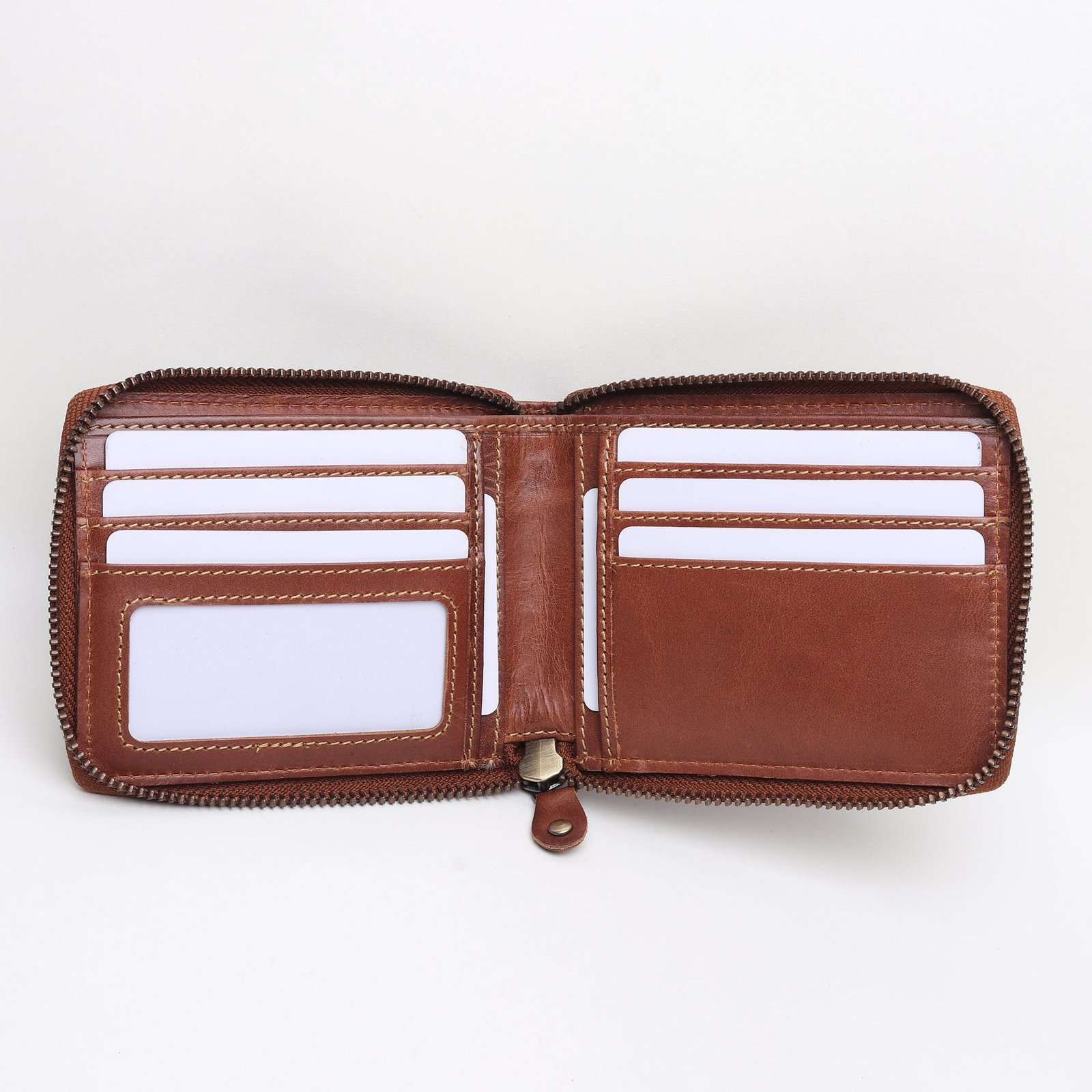 Refined Everyday Carry: Premium Crazy Horse Leather Men's Wallet - Image 3