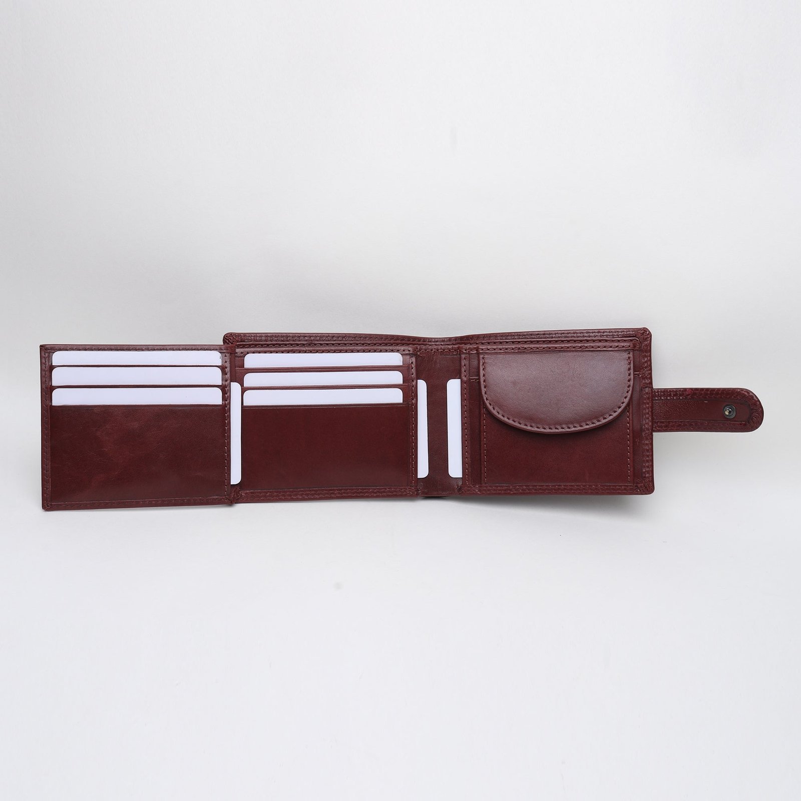 Fashioned for Impact: Premium Crazy Horse Leather Wallet - Image 8