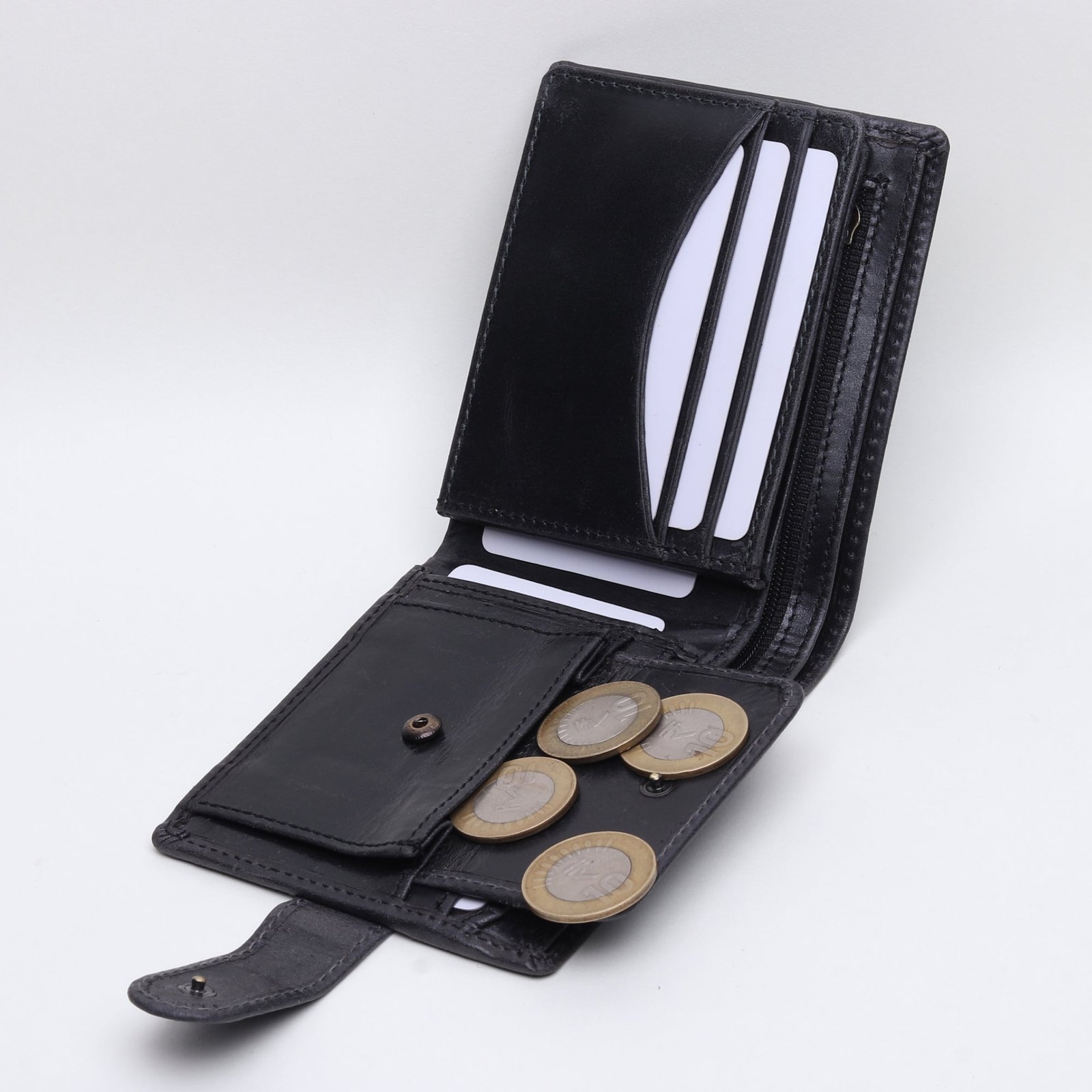Sleek and Secure: Genuine Leather Wallet for Discerning Gentlemen - Image 4