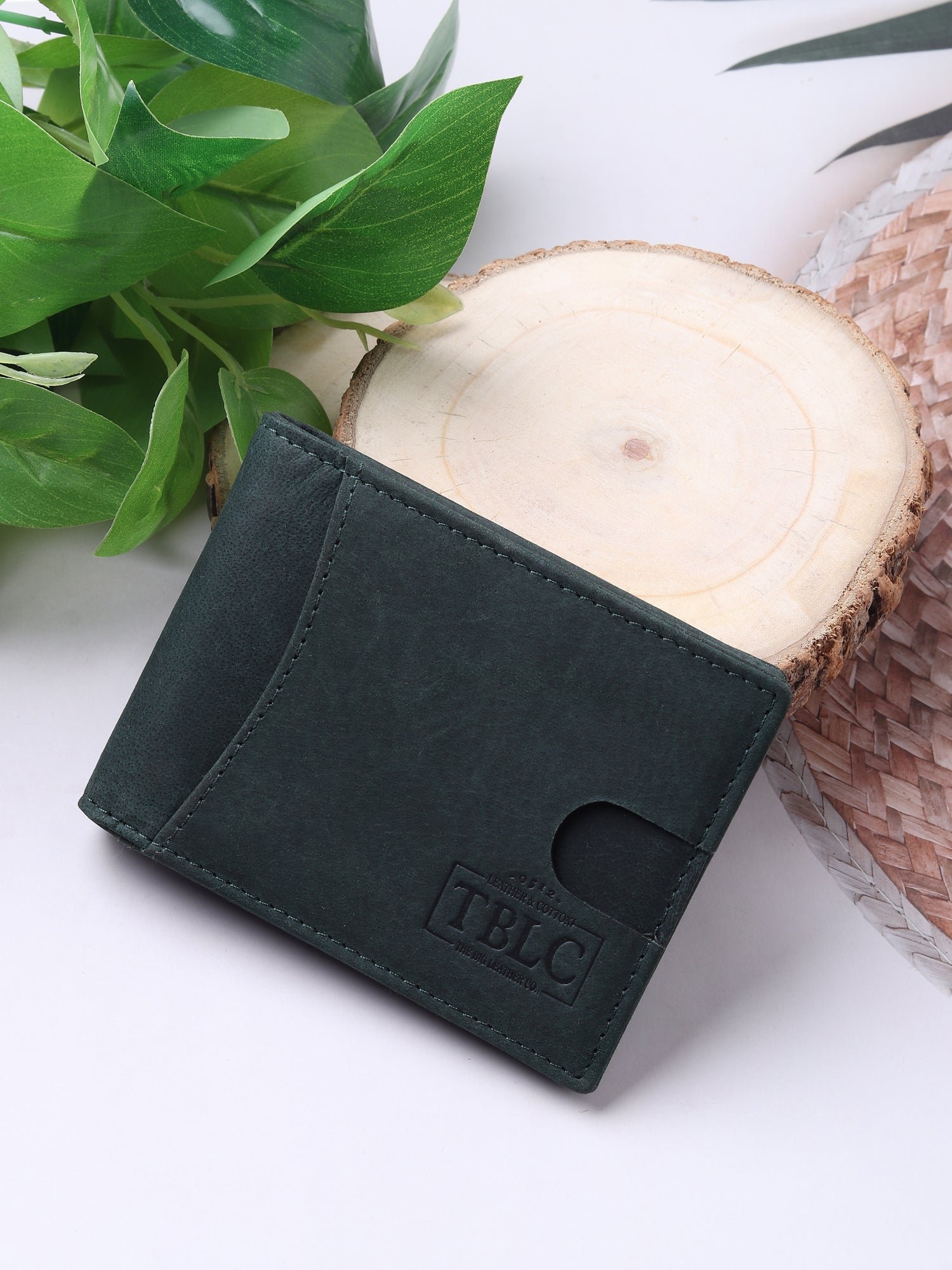Modern Classic: Men's Wallet with ID Window and Currency Compartment - Image 8