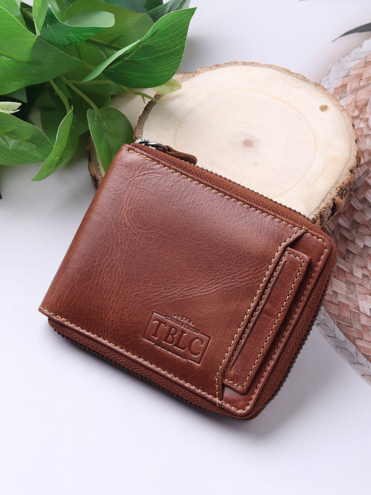 Refined Everyday Carry: Premium Crazy Horse Leather Men's Wallet - Image 4