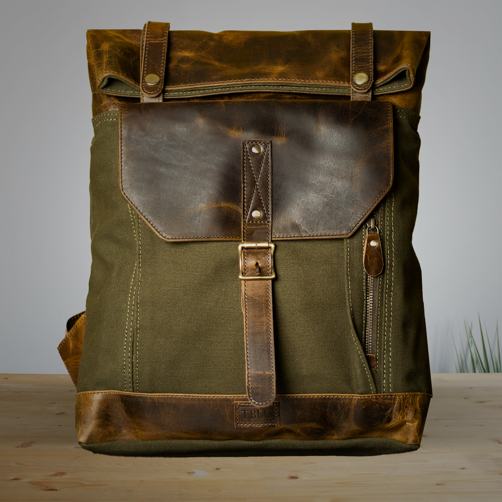 Versatile Style: Leather & Canvas Backpacks - Image 4