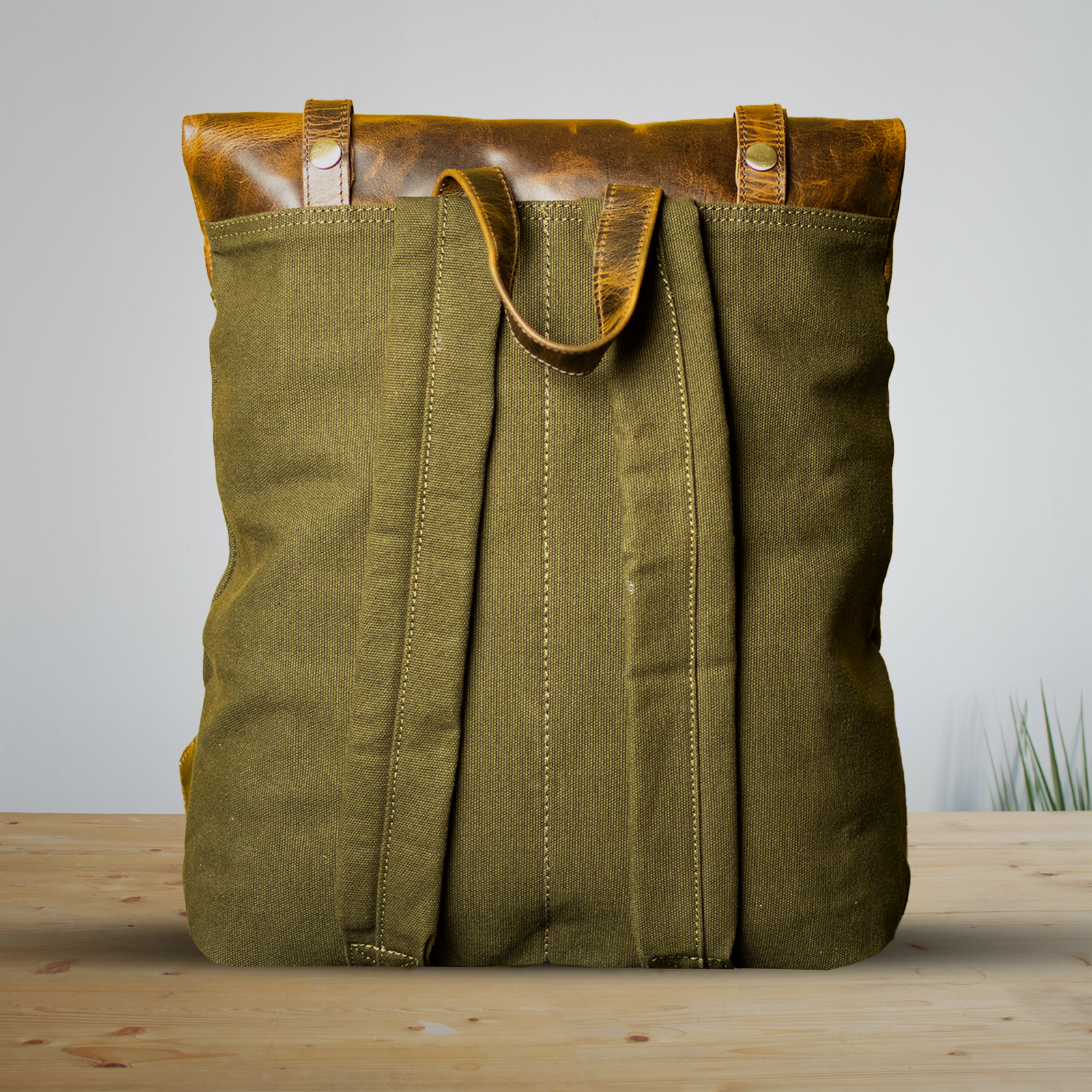 Versatile Style: Leather & Canvas Backpacks - Image 5